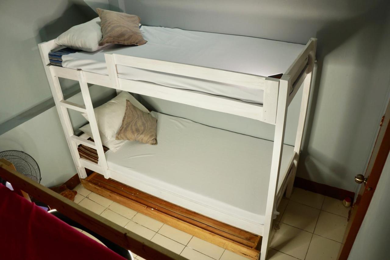 Hostel E Transient Paranaque City Zewnętrze zdjęcie